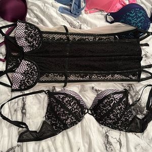 36A brand new Victoria’s Secret Miraculous Plunge Push Up Bra lace sexy rare WOW